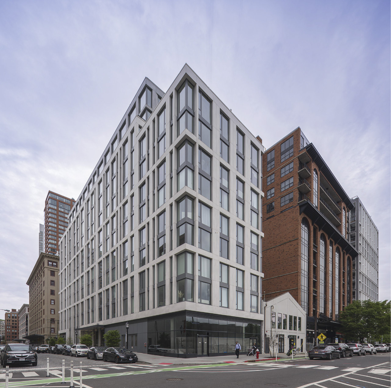 20 0453 PAR 144 First Street The Galleria 1