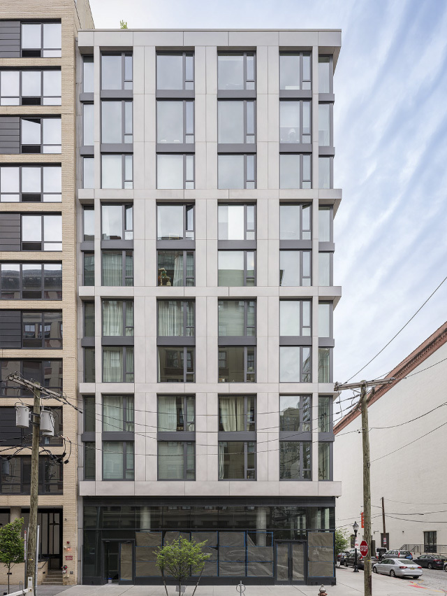 20 0453 PAR 144 First Street The Galleria 6