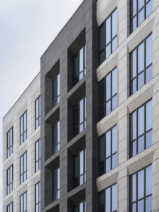 20 0689 PAR THE ROYAL BLUE MINEOLA 2