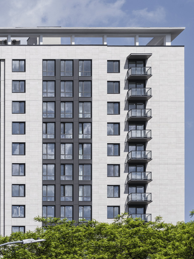 21 0927 PBK SKY 3 NEPTUNE 2